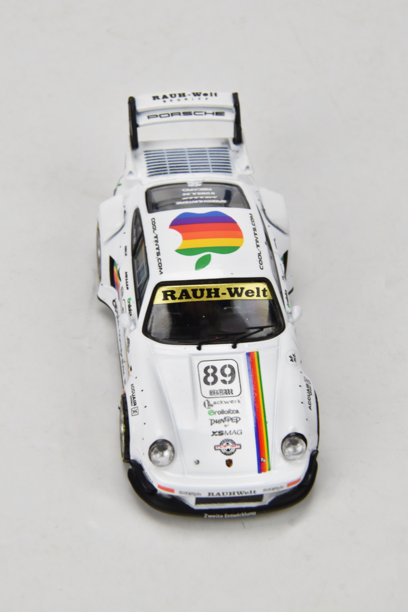 Illustration for article titled Works Wednesday: 1/64 Tarmac Works RWB 930 Apple Edition